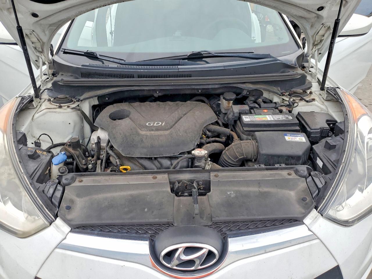 2016 Hyundai Veloster Base - zdjęcie 11