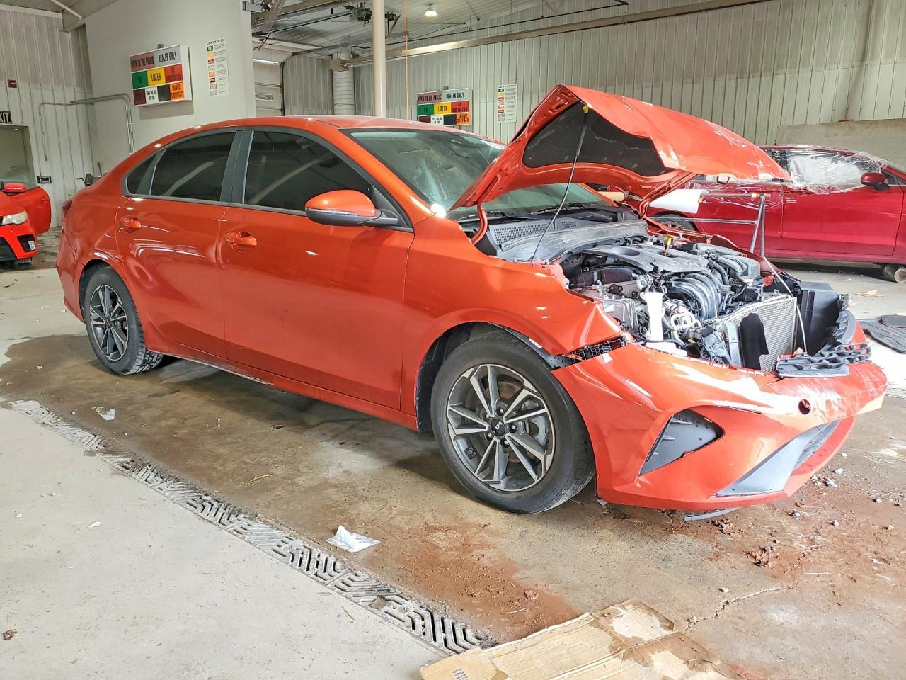 2022 Kia Forte Lxs - zdjęcie 4