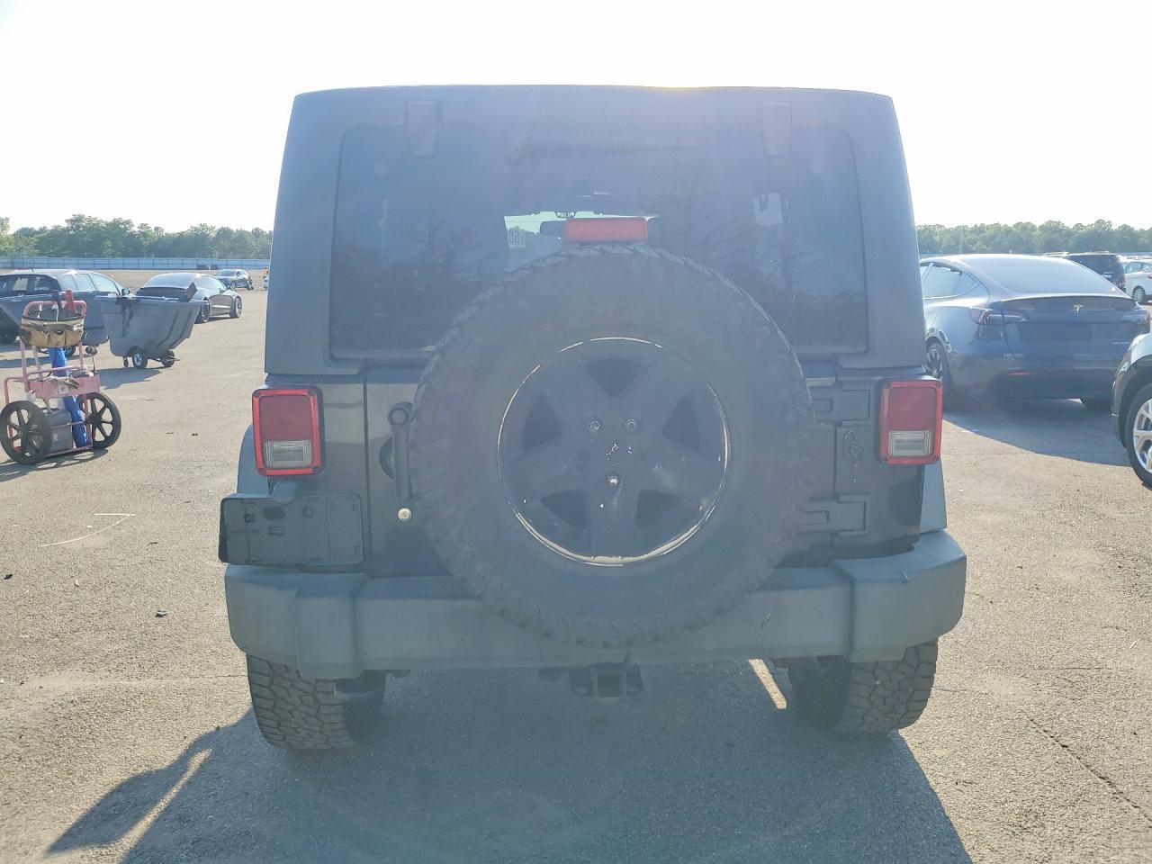 2013 Jeep Wrangler Unlimited Sport - zdjęcie 6