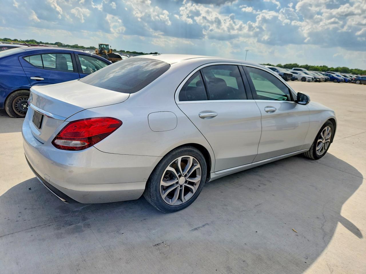 2016 Mercedes-Benz C 300 - zdjęcie 3