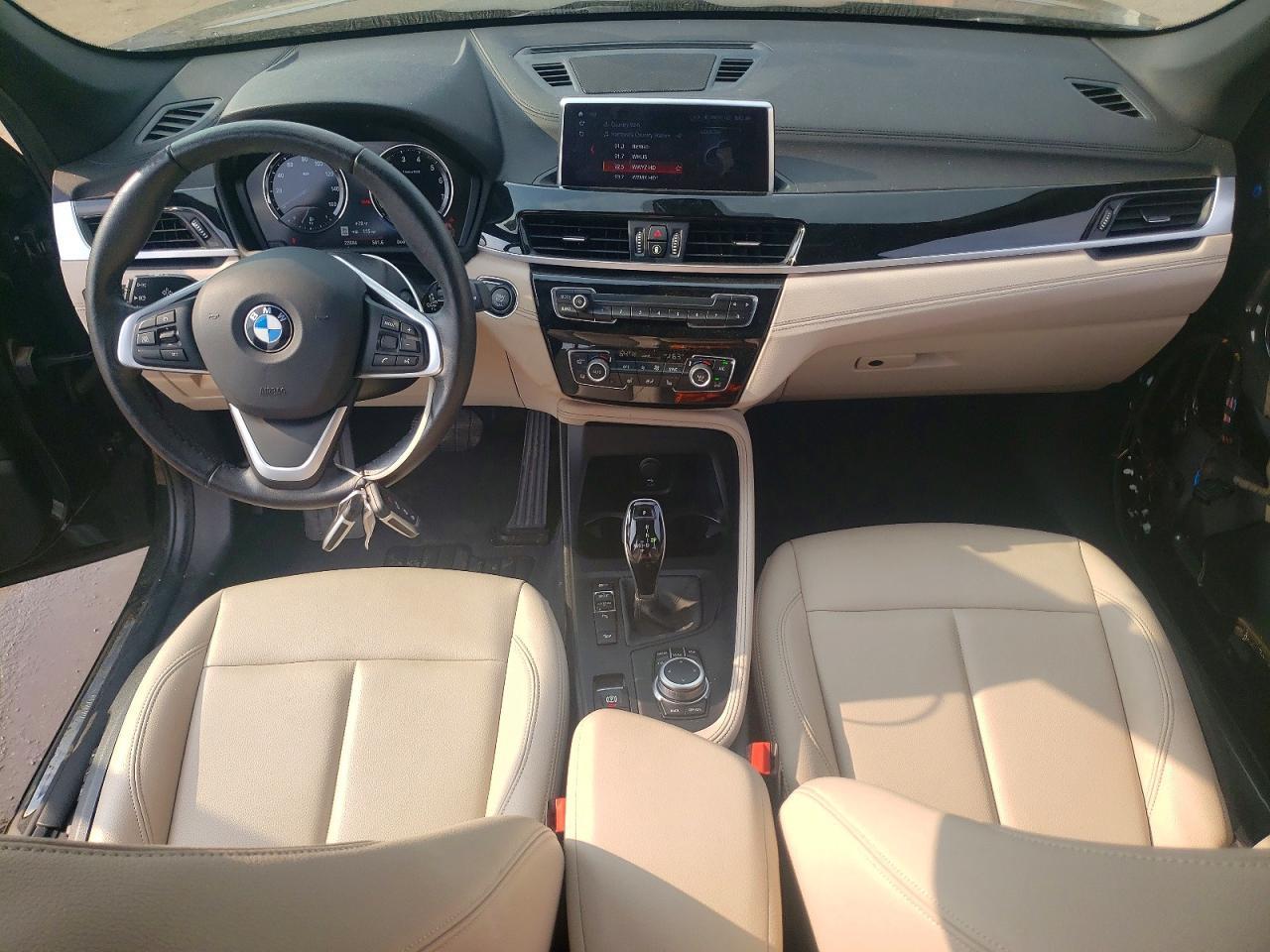 2022 BMW X1 xDrive28I - zdjęcie 8