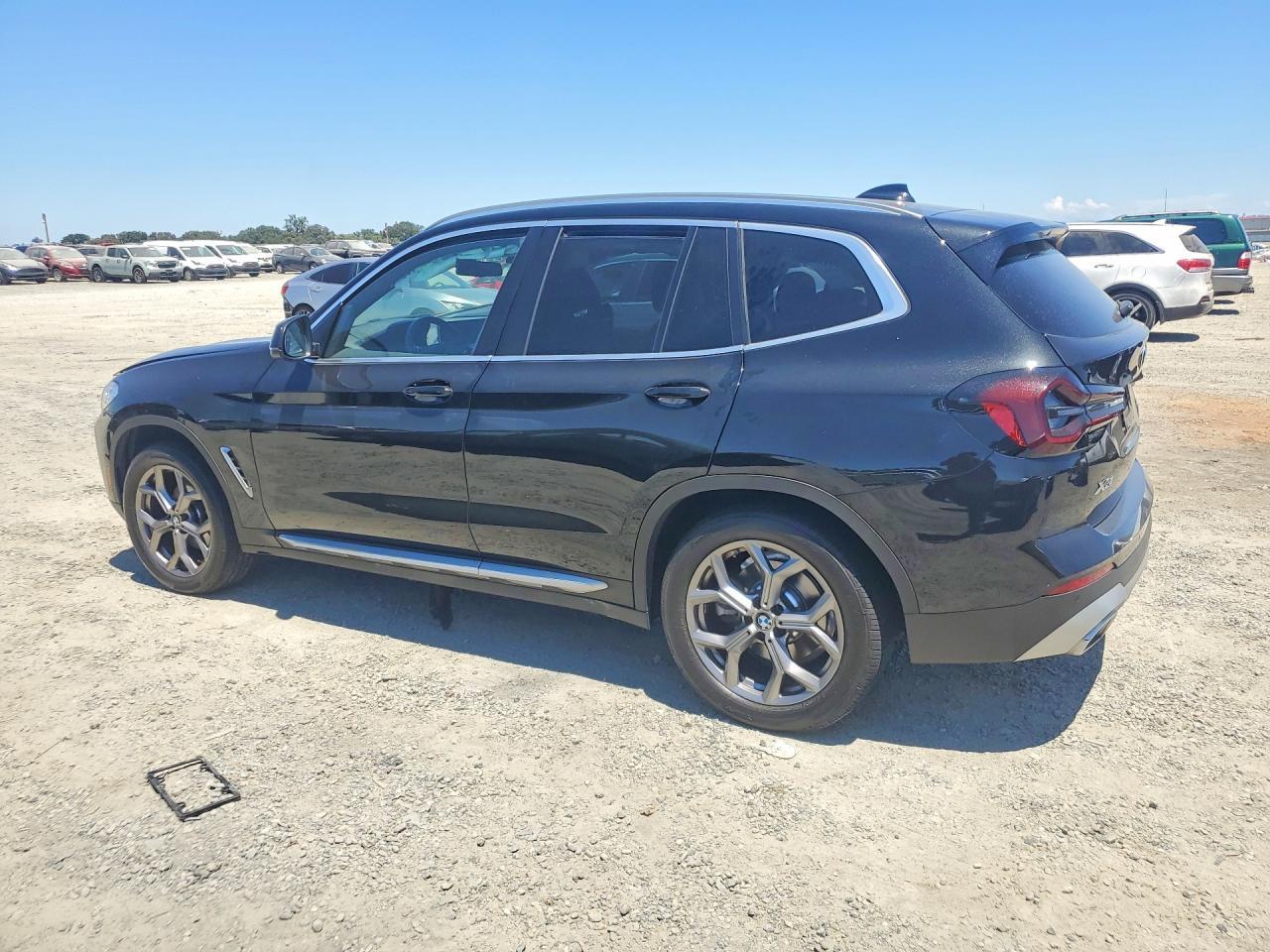 2022 BMW X3 xDrive30I - zdjęcie 2
