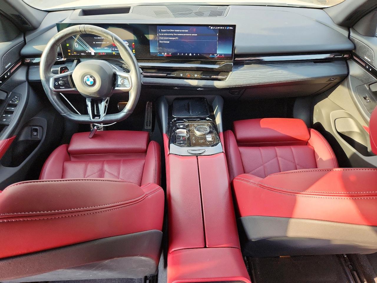 2024 BMW Seria 5 530i - zdjęcie 8