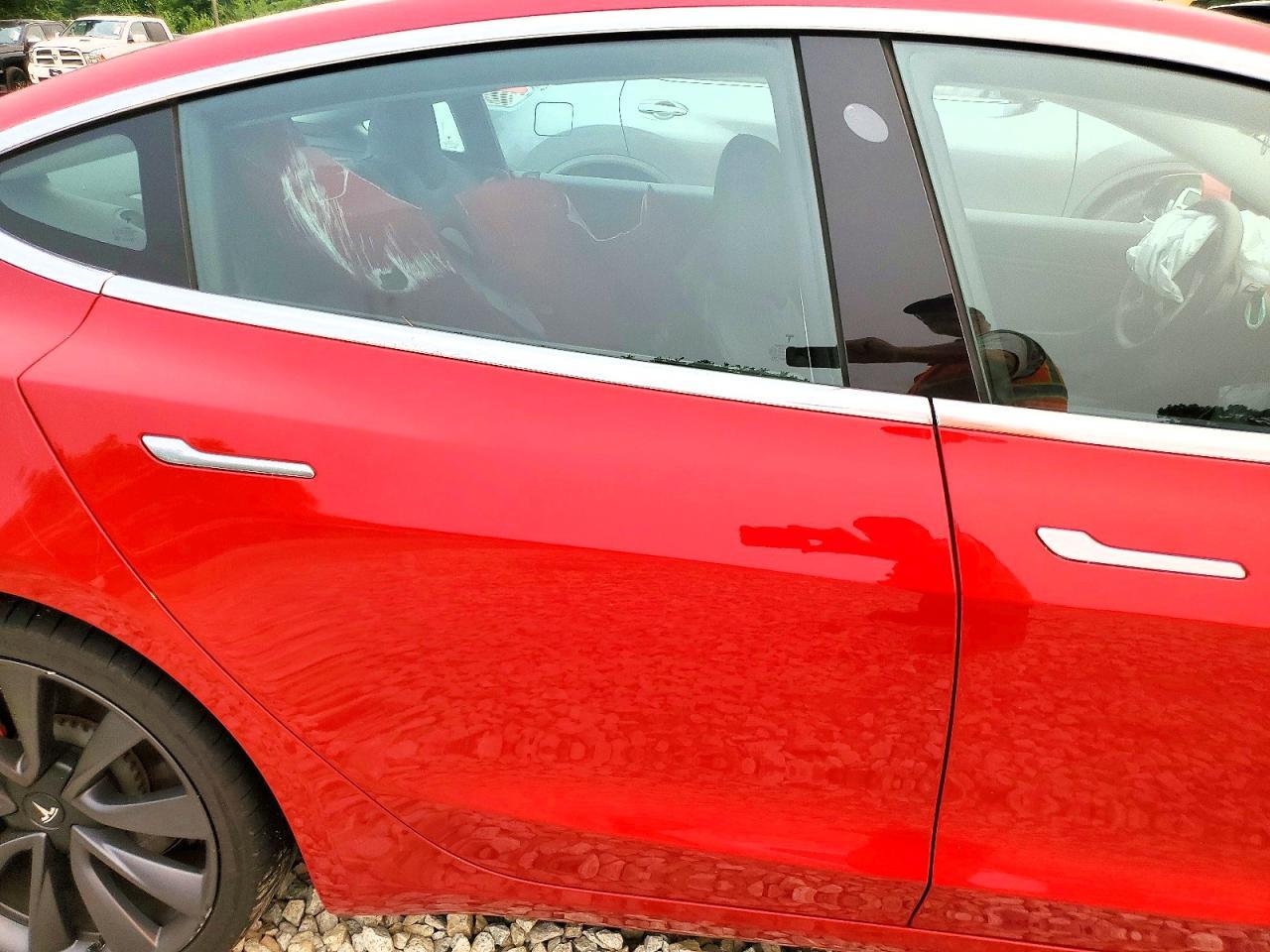 2020 Tesla Model 3 - zdjęcie 10