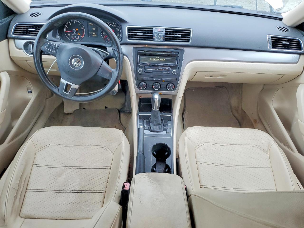 2014 Volkswagen Passat S - zdjęcie 8