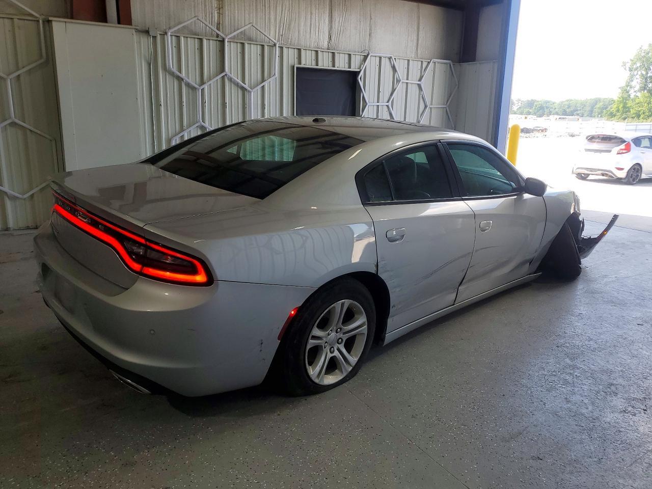 2022 Dodge Charger Sxt - zdjęcie 3