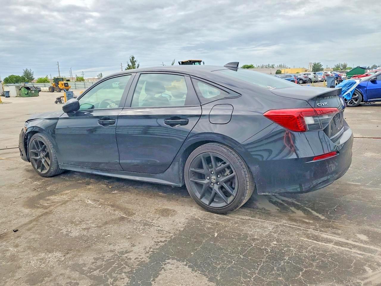 2024 Honda Civic Sport - zdjęcie 2
