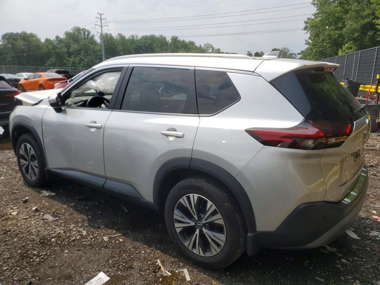 2023 Nissan Rogue Sv - zdjęcie 2