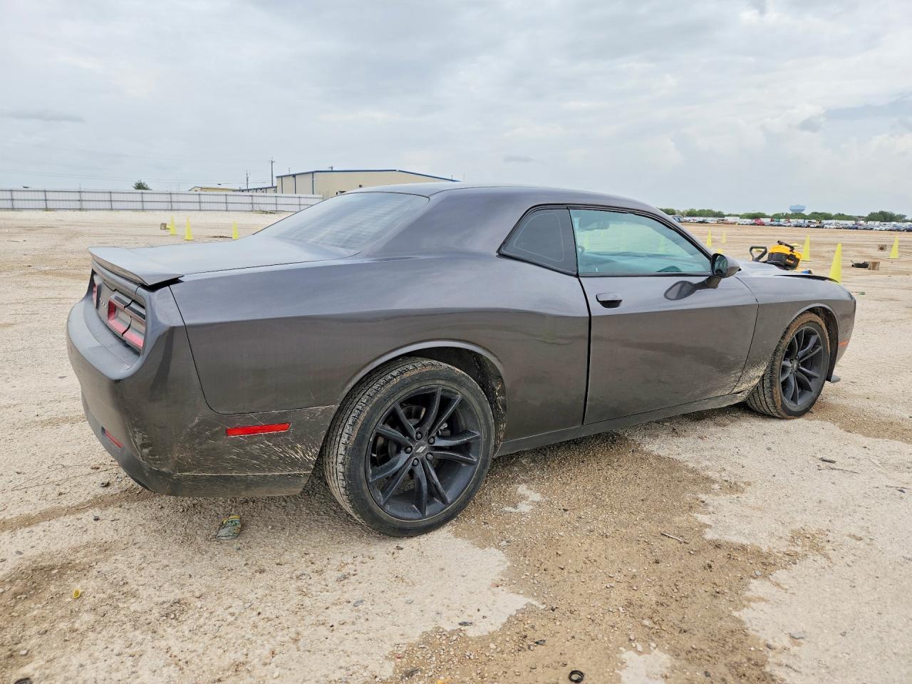 2016 Dodge Challenger R/T - zdjęcie 3