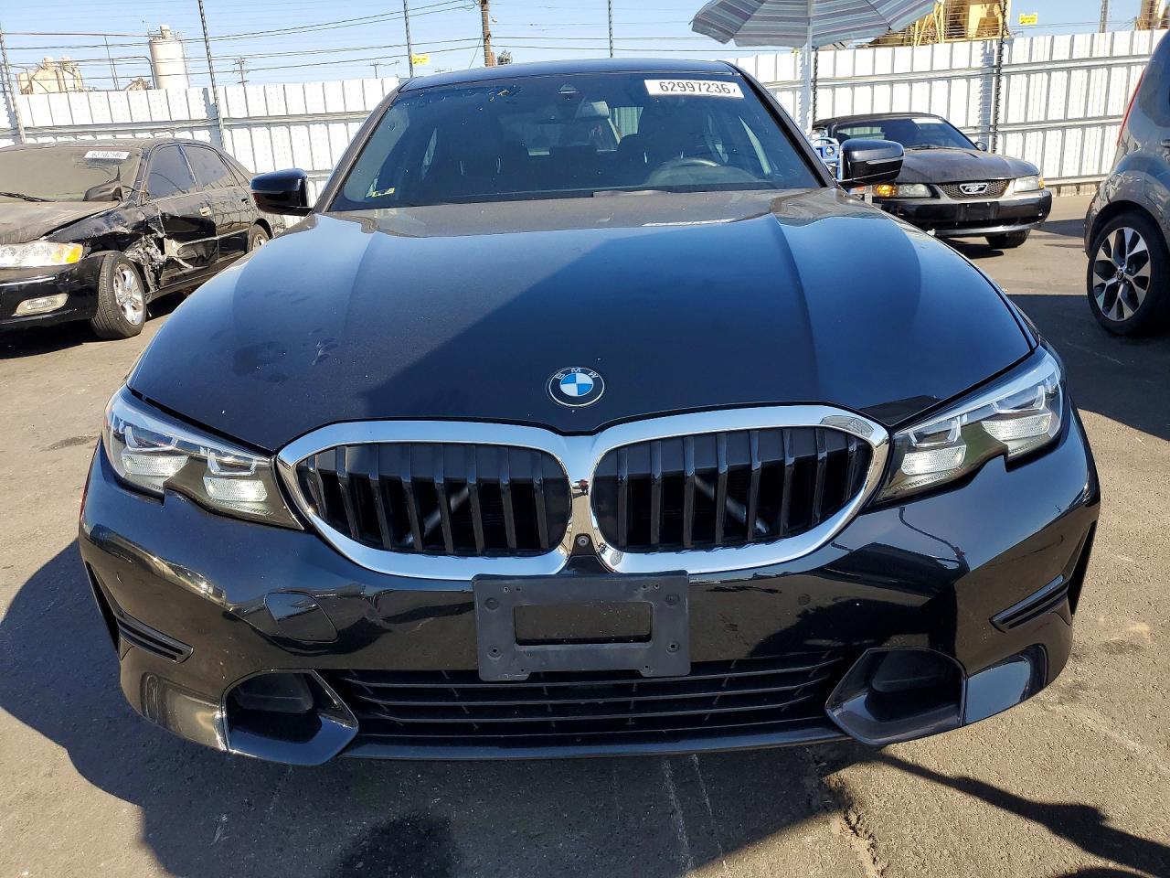 2019 BMW 330I - zdjęcie 5