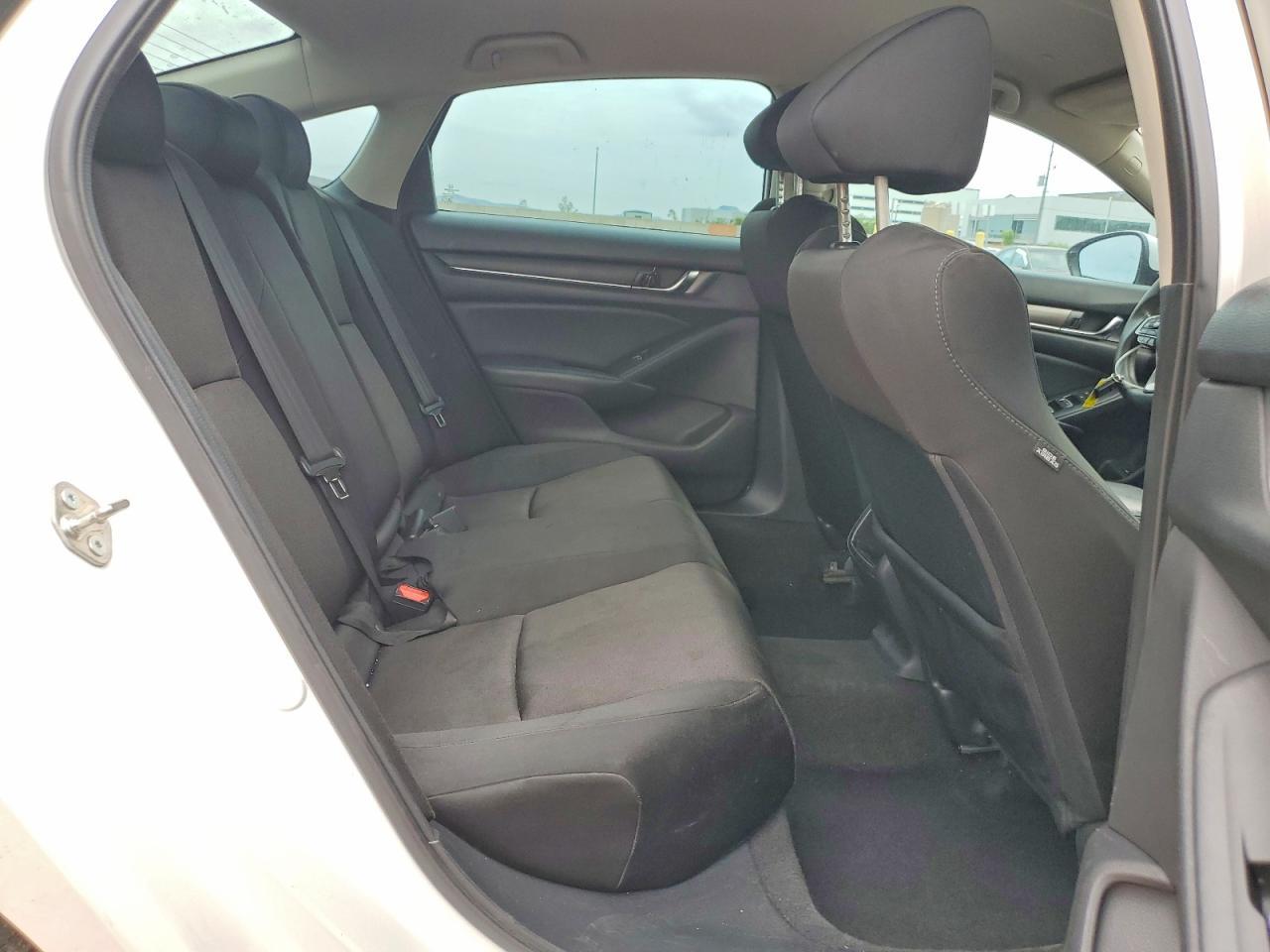 2018 Honda Accord Lx - zdjęcie 10