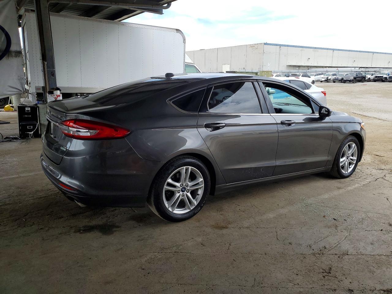 2018 Ford Fusion Se - zdjęcie 3
