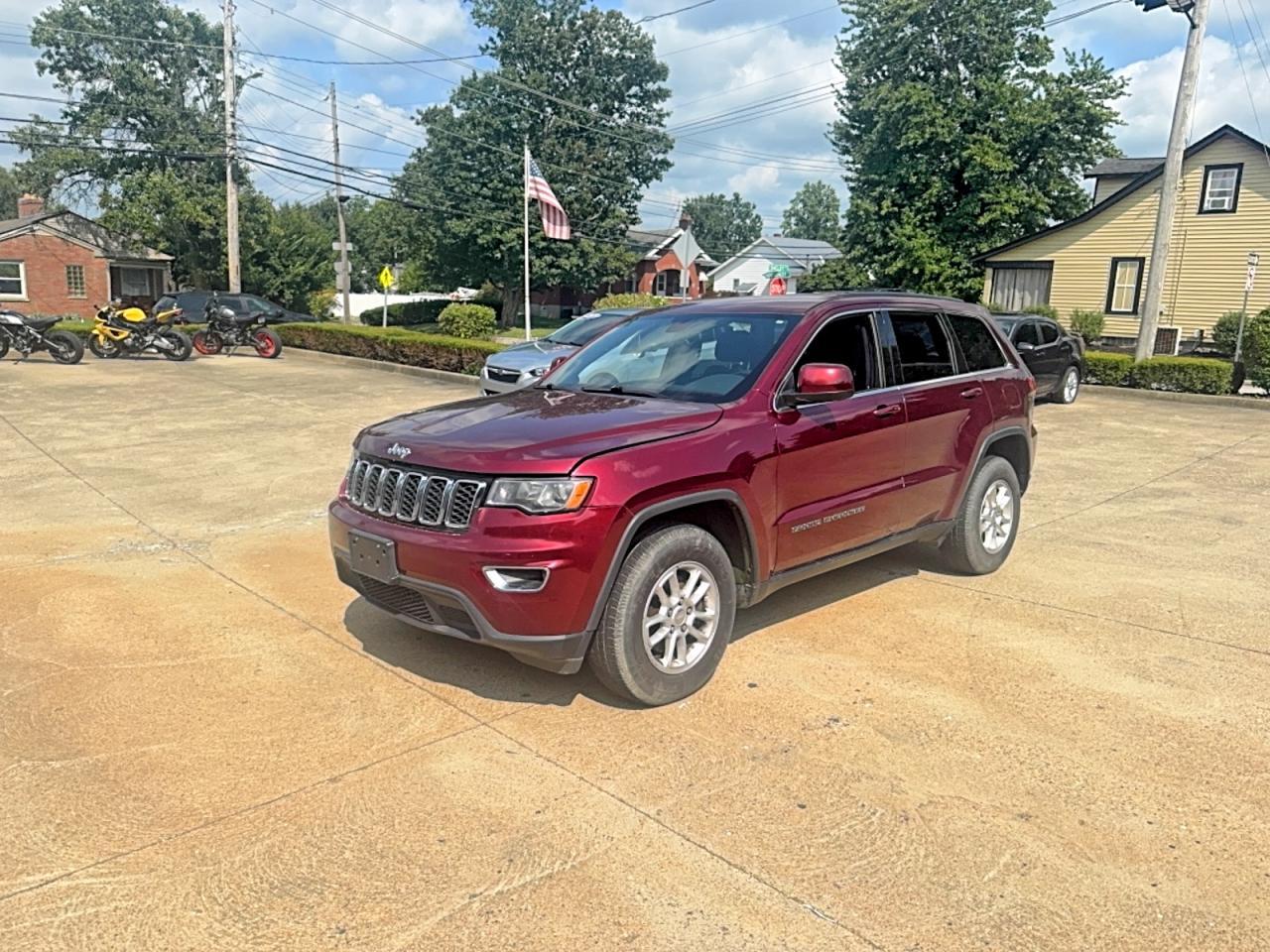 2018 Jeep Grand Cherokee Laredo - zdjęcie 2