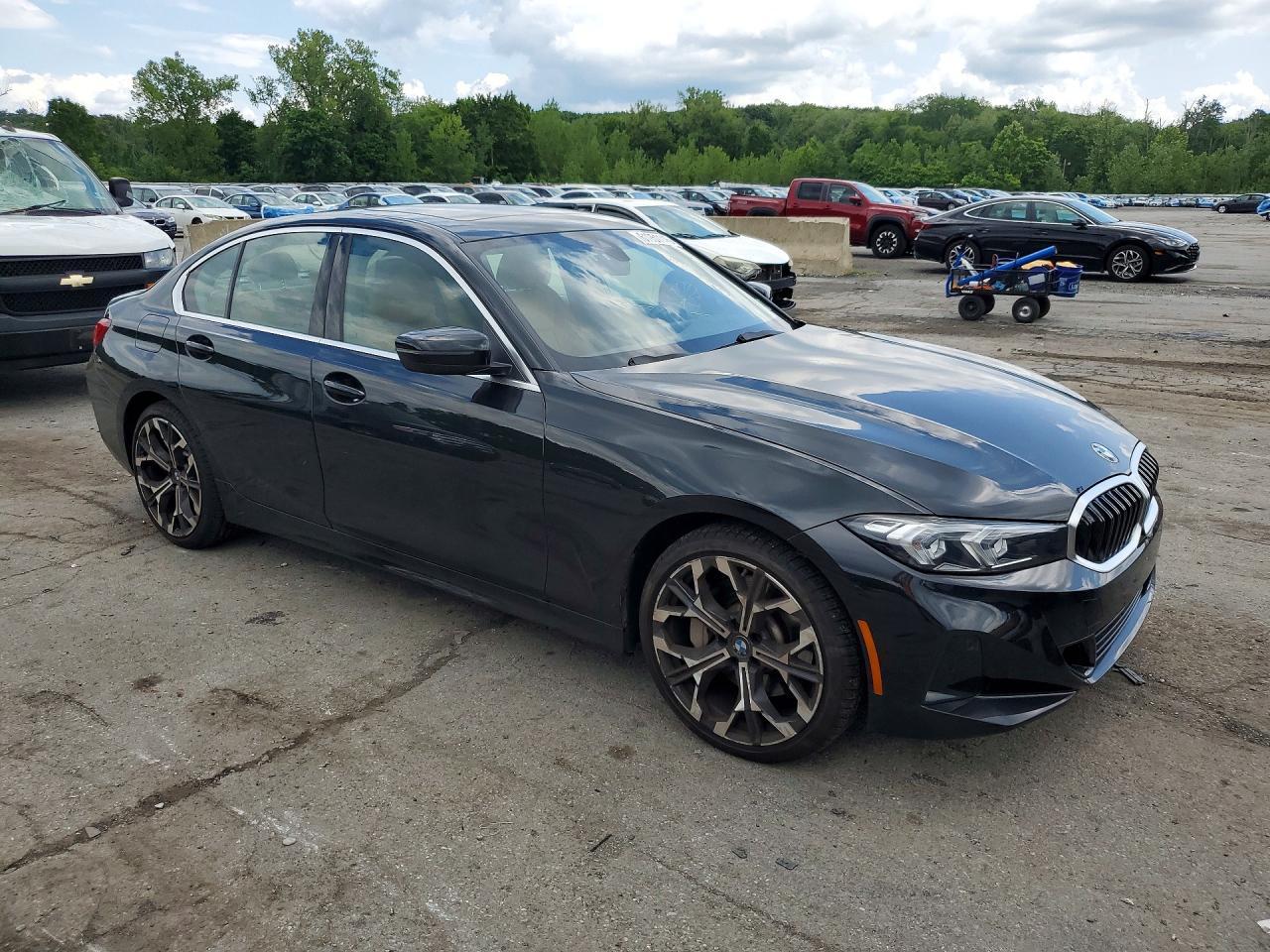 2025 BMW 330Xi - zdjęcie 4