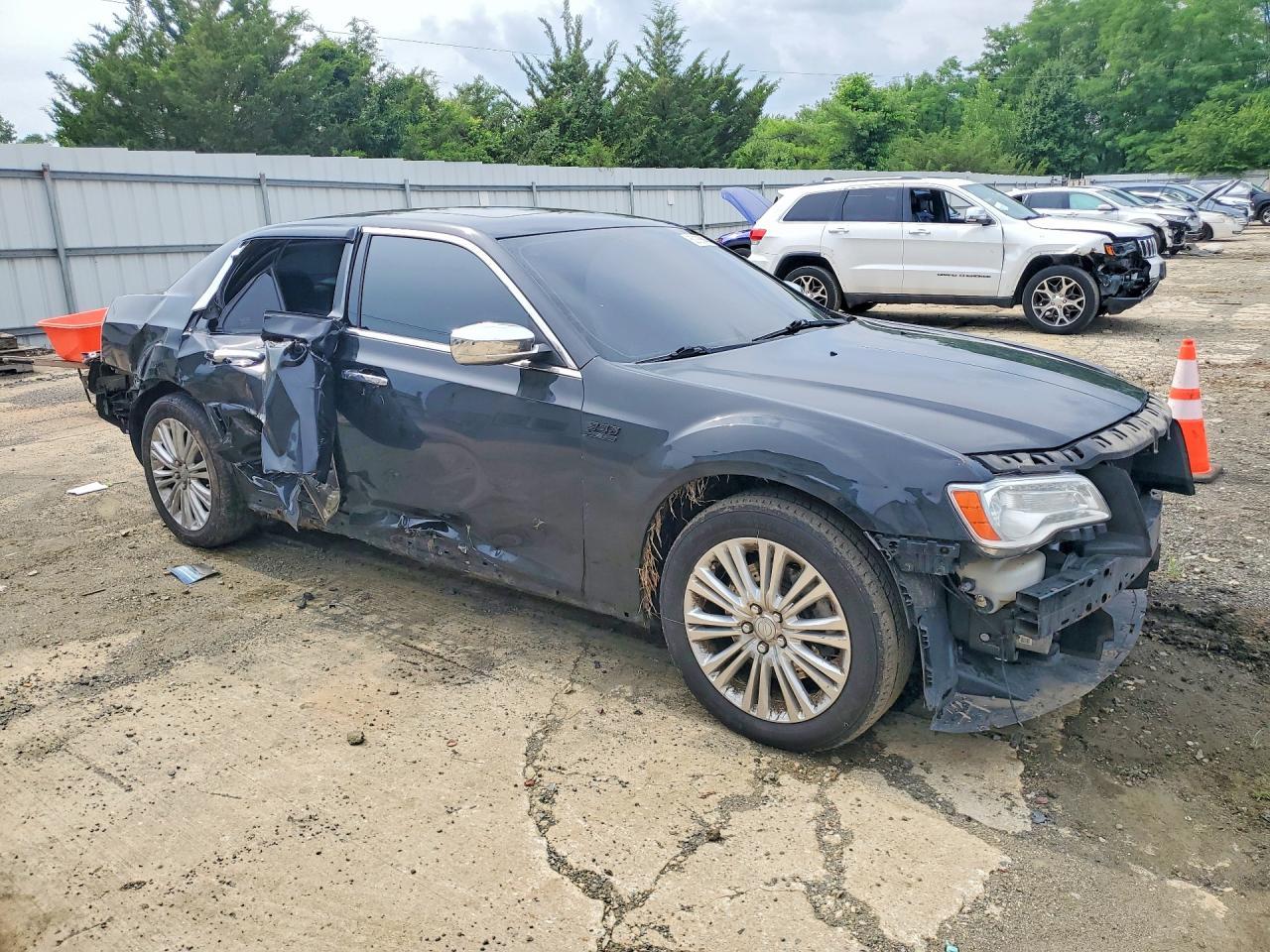 2013 Chrysler 300C - zdjęcie 4