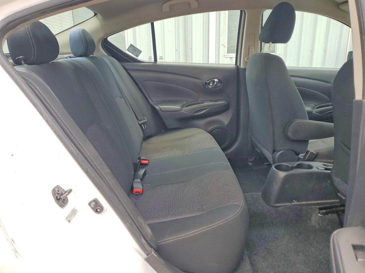 2019 Nissan Versa Sv - zdjęcie 10