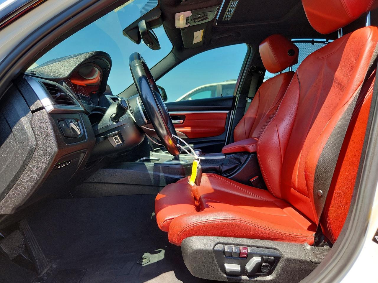 2018 BMW Seria 3 330i - zdjęcie 7