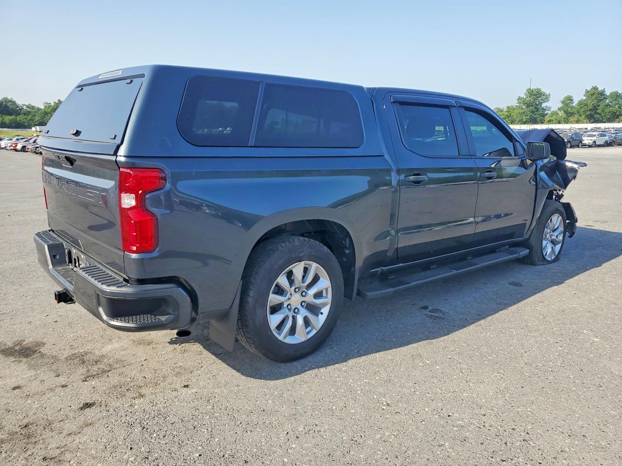 2022 Chevrolet Silverado Ltd C1500 Rst - zdjęcie 3