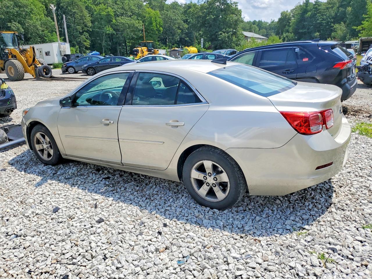 2015 Chevrolet Malibu Ls - zdjęcie 2