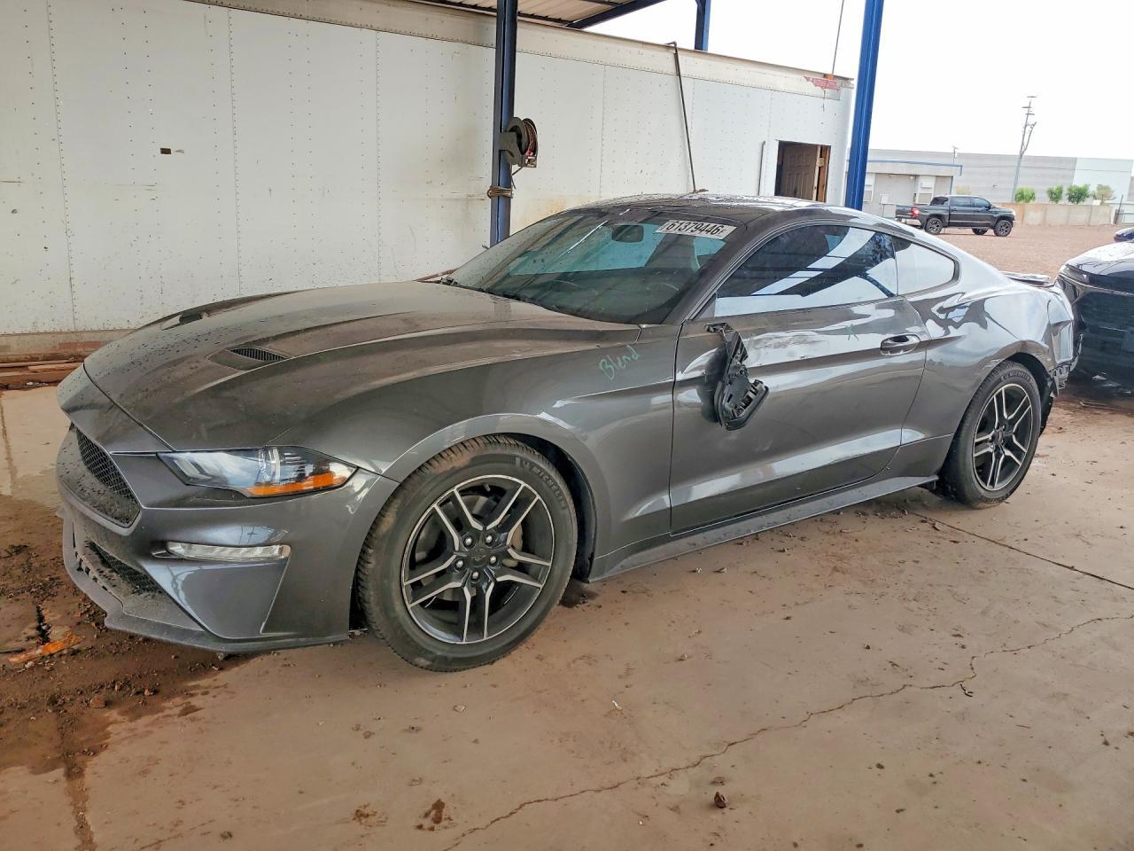 2020 Ford Mustang - zdjęcie główne
