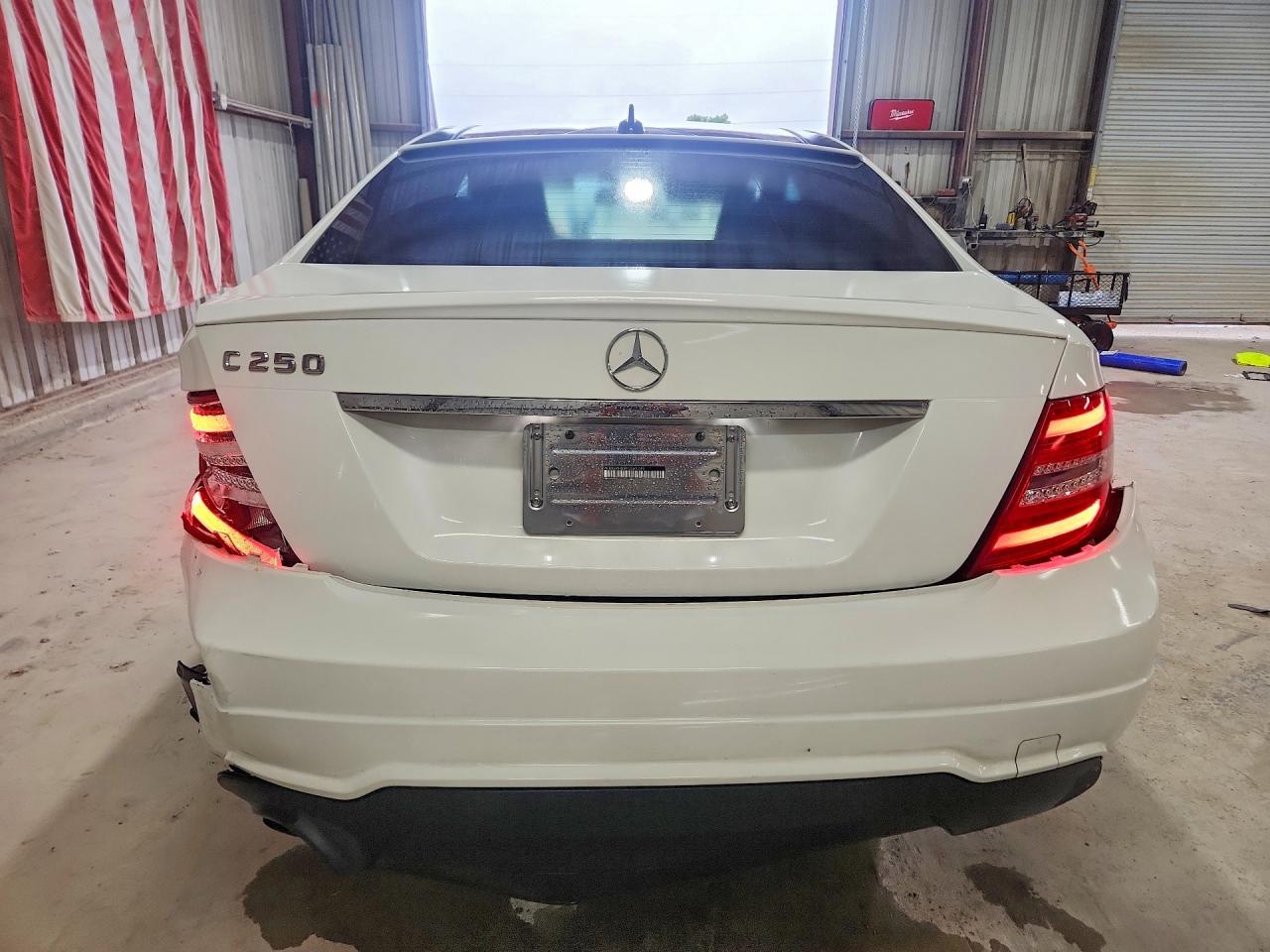 2015 Mercedes-Benz C 250 - zdjęcie 6
