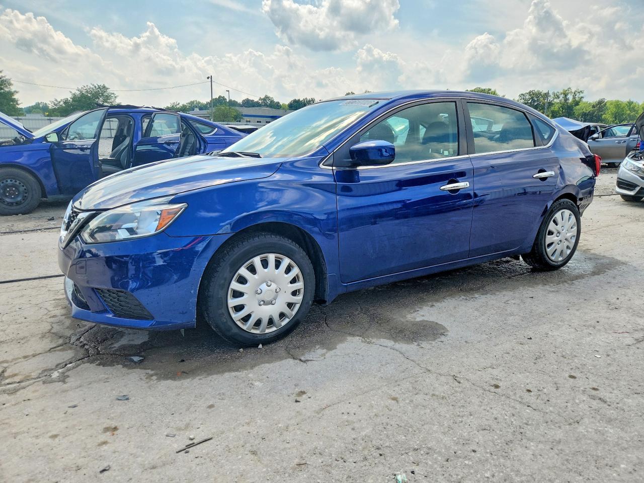 2019 Nissan Sentra S - zdjęcie główne