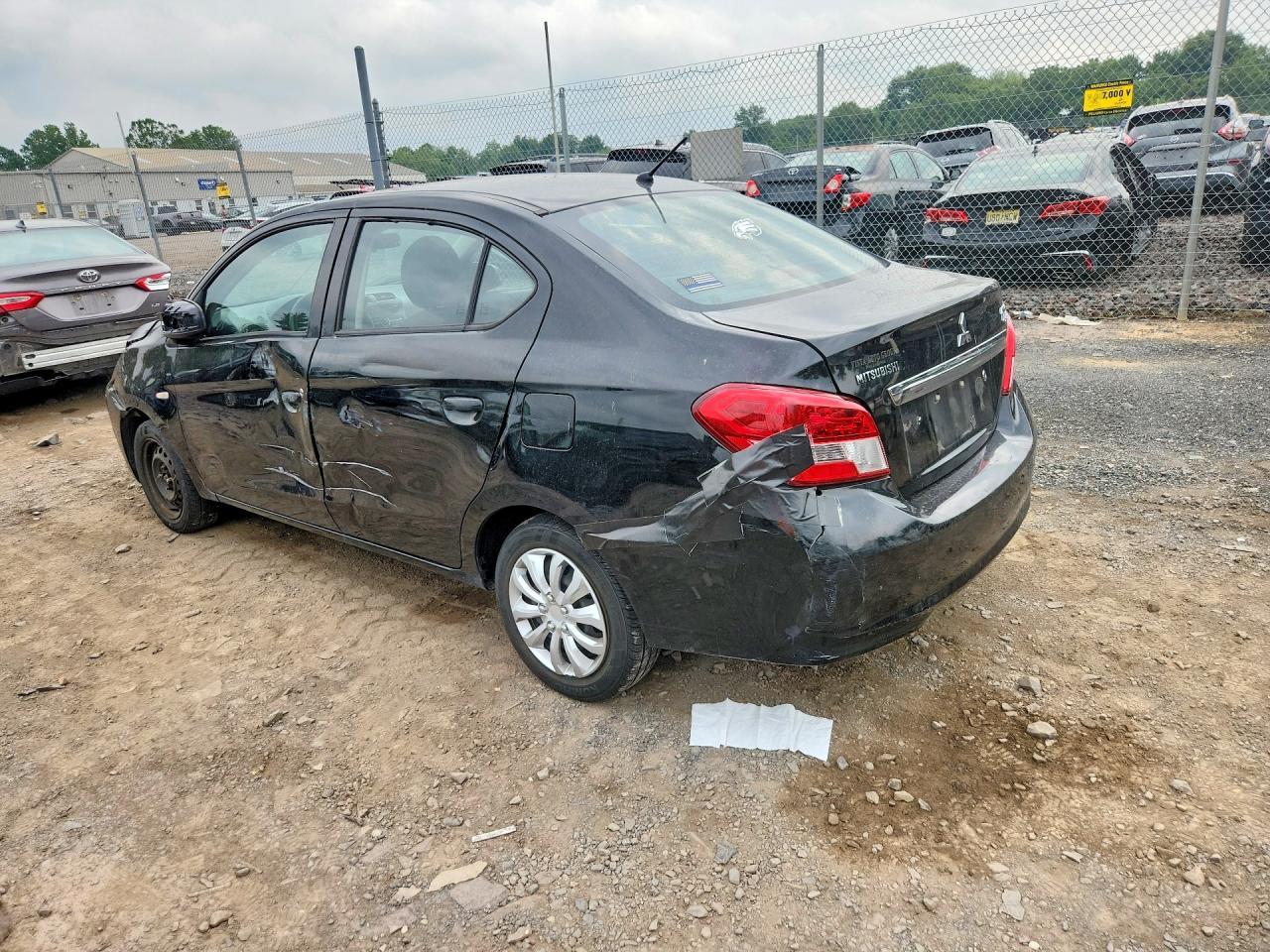 2017 Mitsubishi Mirage G4 Es - zdjęcie 2