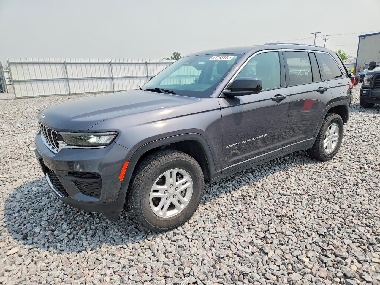 2022 Jeep Grand Cherokee Laredo - zdjęcie główne
