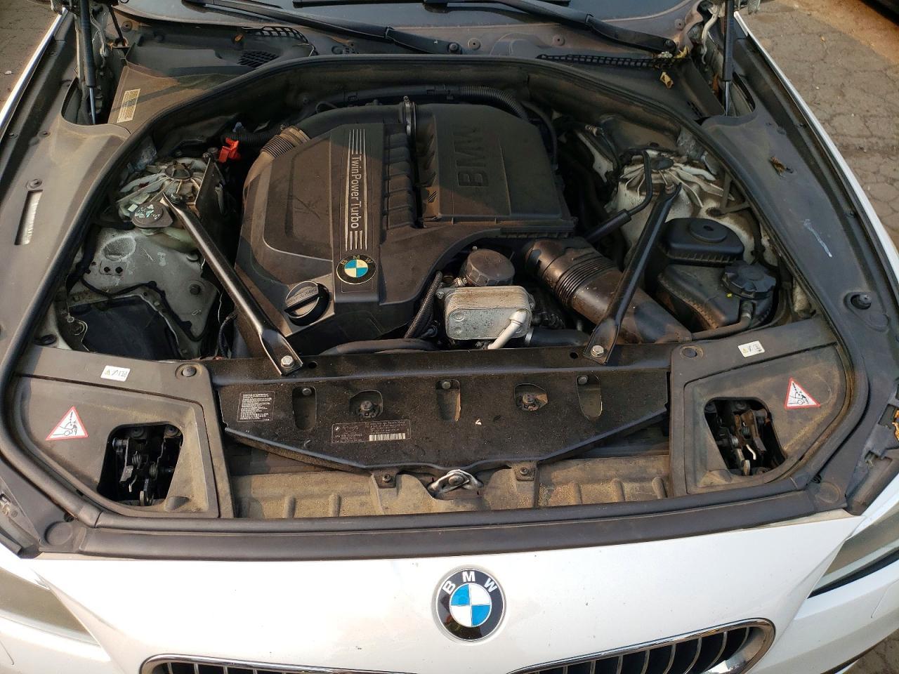 2014 BMW Seria 5 535i - zdjęcie 11