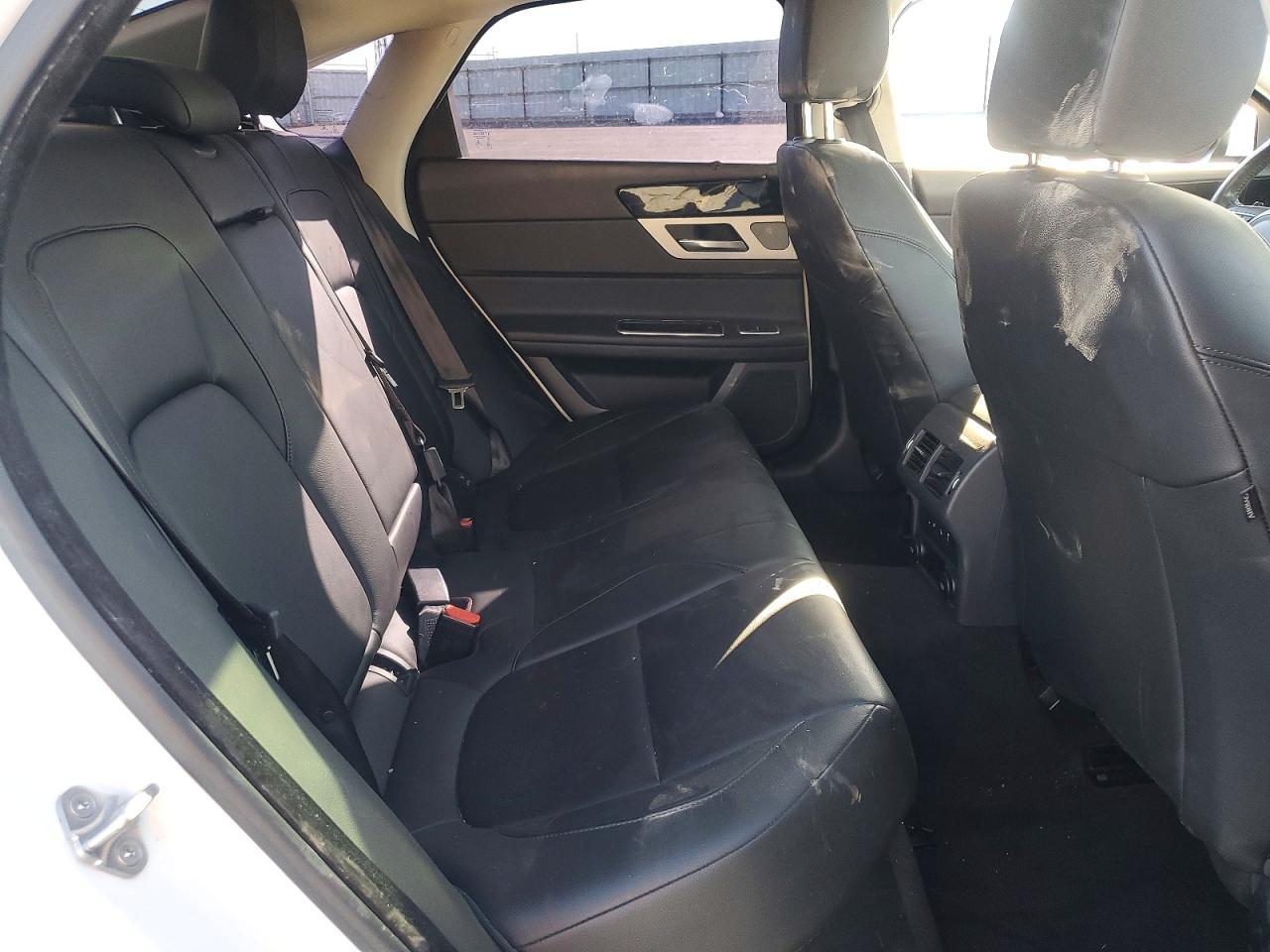 2018 Jaguar Xf Premium - zdjęcie 10