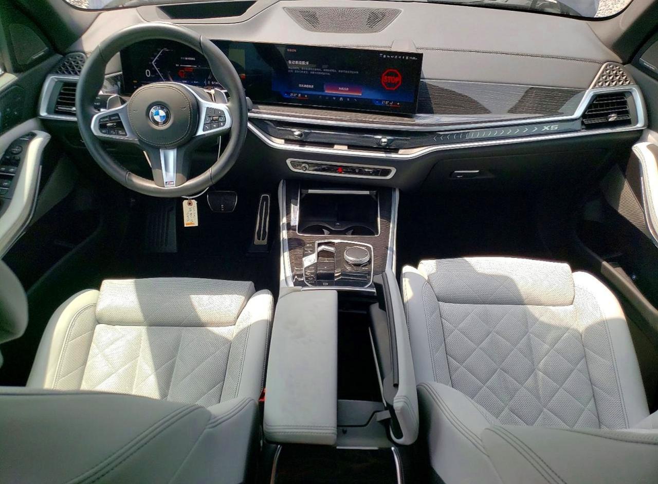 2025 BMW X5 xDrive40I - zdjęcie 8