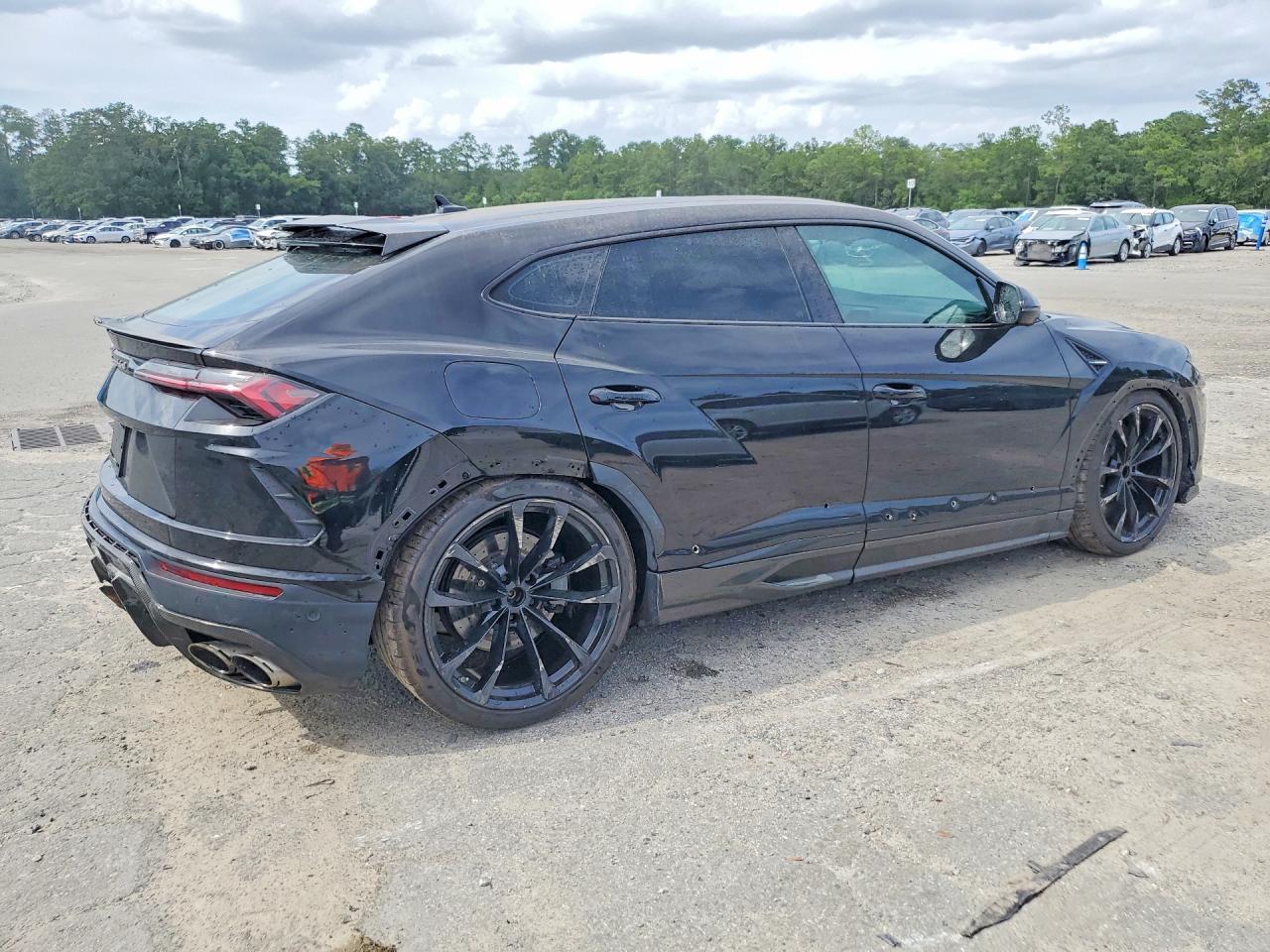2020 Lamborghini Urus - zdjęcie 3