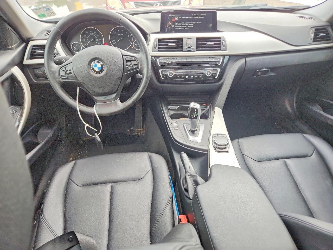 2016 BMW 320 I - zdjęcie 8