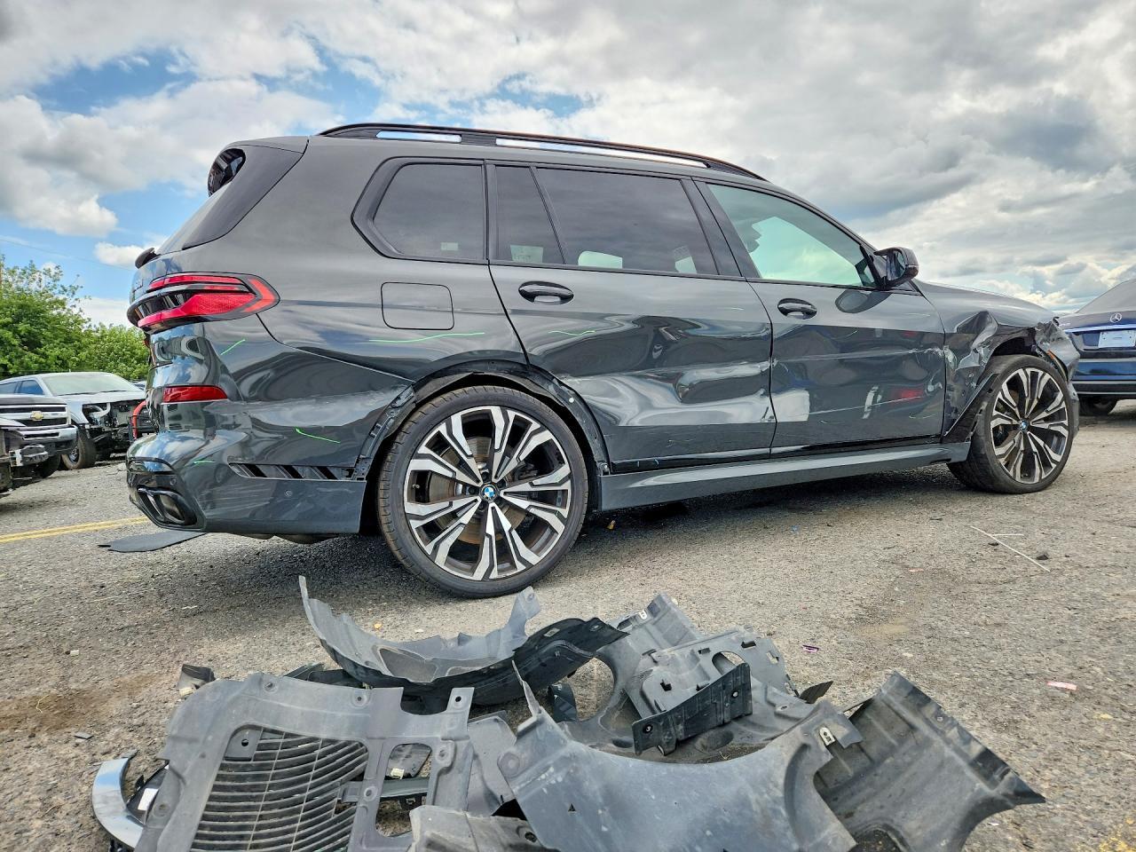 2024 BMW X7 M60I - zdjęcie 3