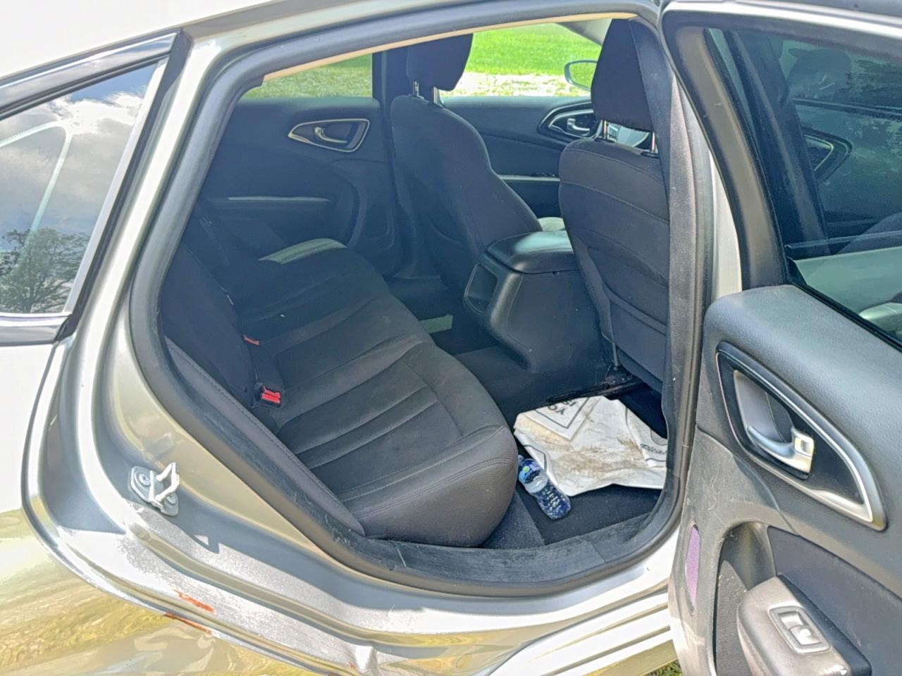 2017 Chrysler 200 Lx - zdjęcie 6