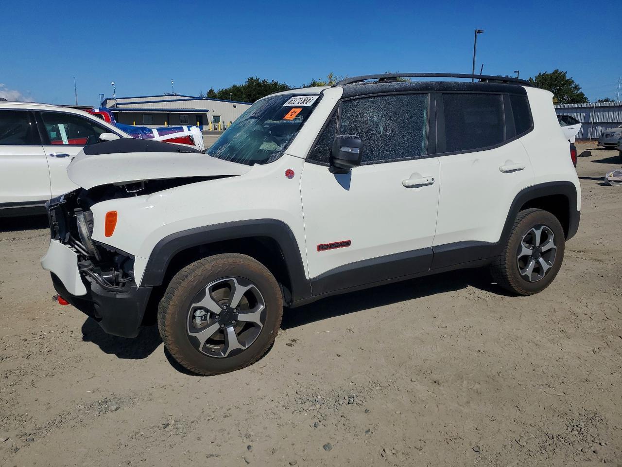 2020 Jeep Renegade Trailhawk - zdjęcie główne