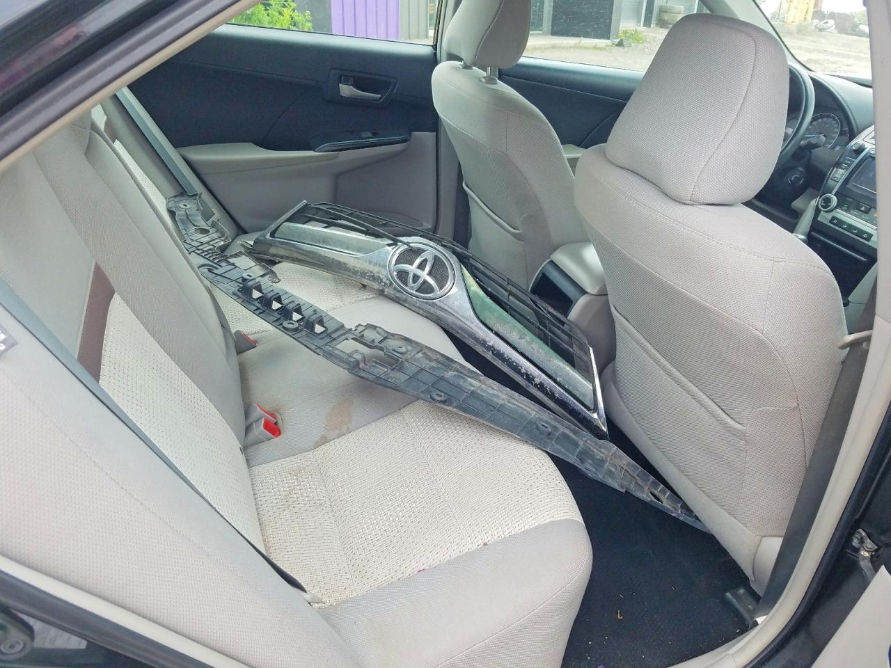 2013 Toyota Camry L - zdjęcie 10