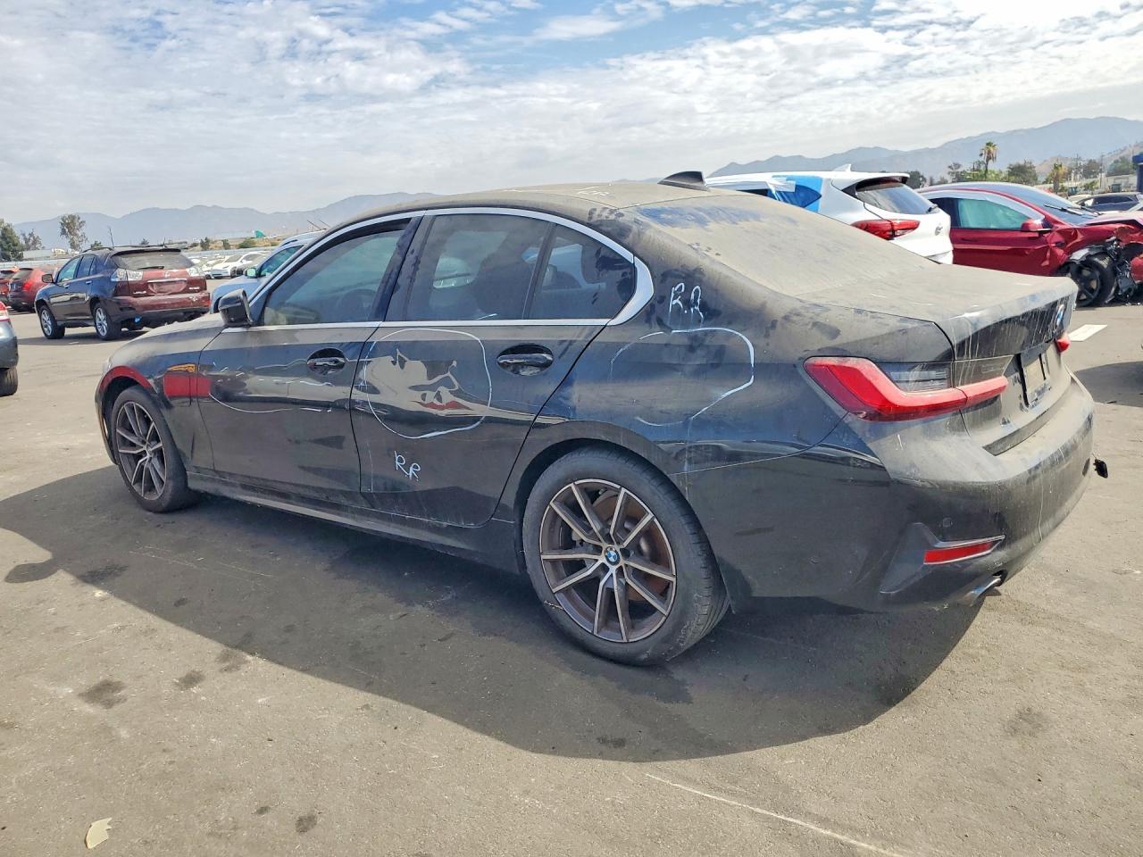 2021 BMW 330E - zdjęcie 2