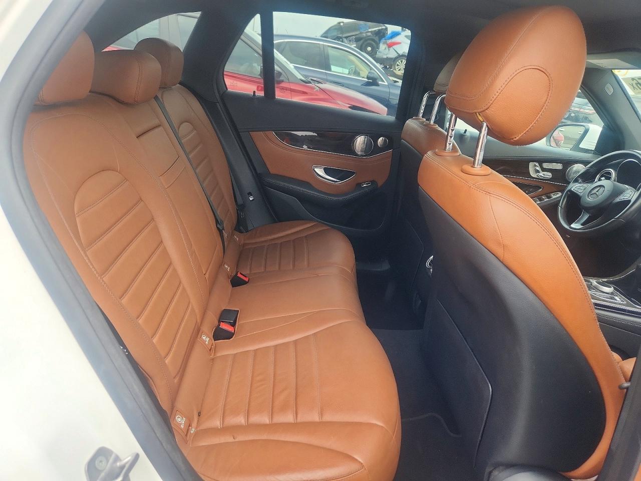 2017 Mercedes-Benz Glc 300 - zdjęcie 11