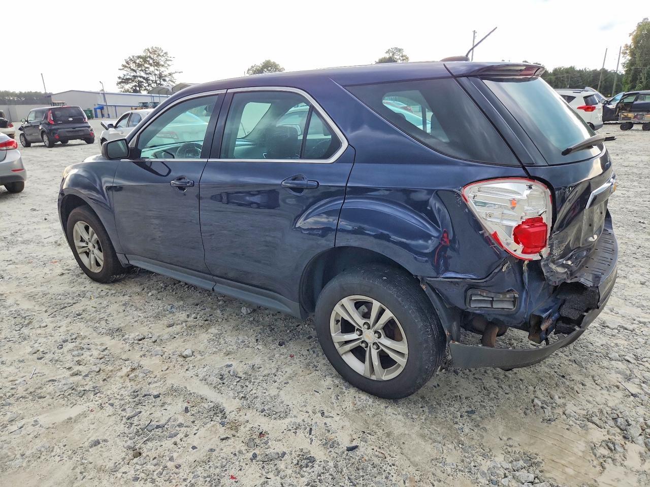2016 Chevrolet Equinox Ls - zdjęcie 2