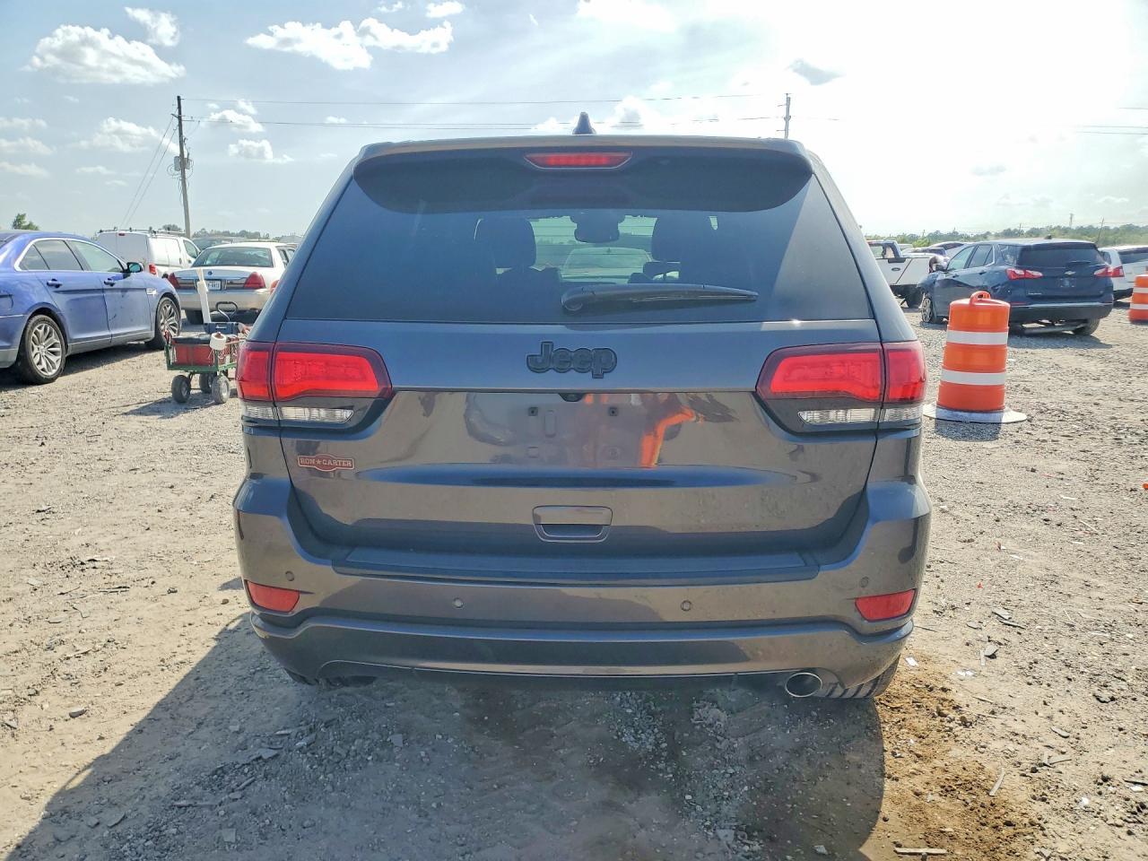 2018 Jeep Grand Cherokee Laredo - zdjęcie 6