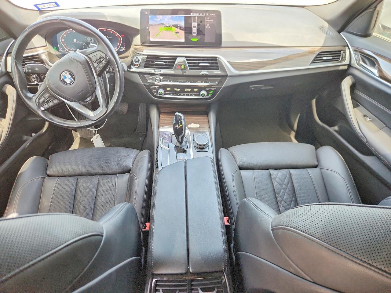 2021 BMW Seria 5 530i - zdjęcie 8