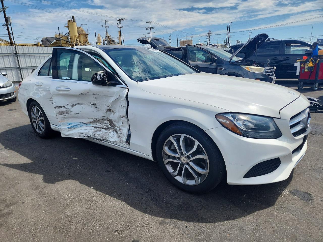 2016 Mercedes-Benz C 300 - zdjęcie 4