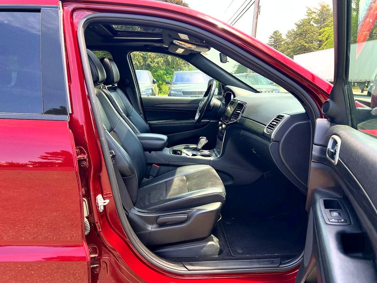 2021 Jeep Grand Cherokee Laredo - zdjęcie 5