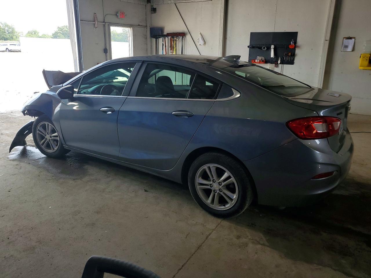 2018 Chevrolet Cruze Lt - zdjęcie 2