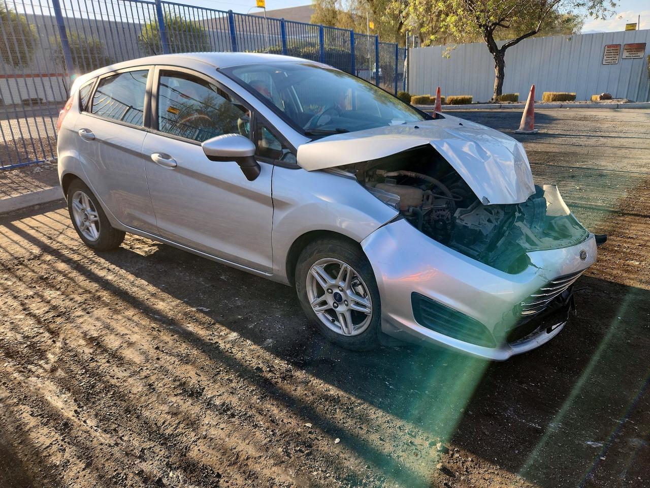 2017 Ford Fiesta Se - zdjęcie 4