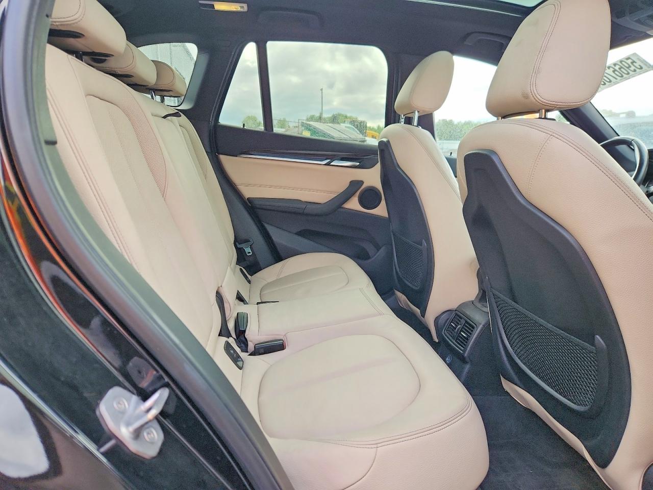 2016 BMW X1 xDrive28I - zdjęcie 10