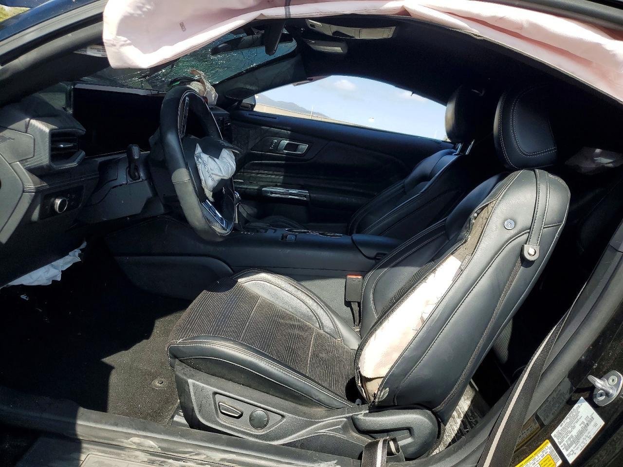 2025 Ford Mustang - zdjęcie 7