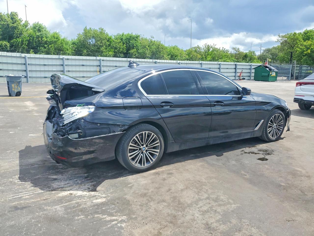 2019 BMW 530 I - zdjęcie 3