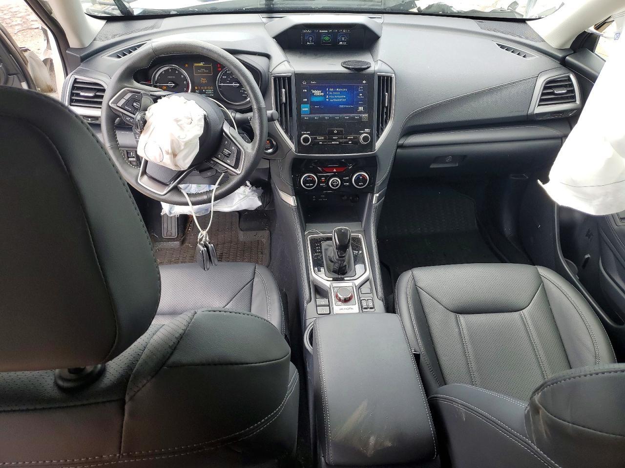 2024 Subaru Forester Touring - zdjęcie 8